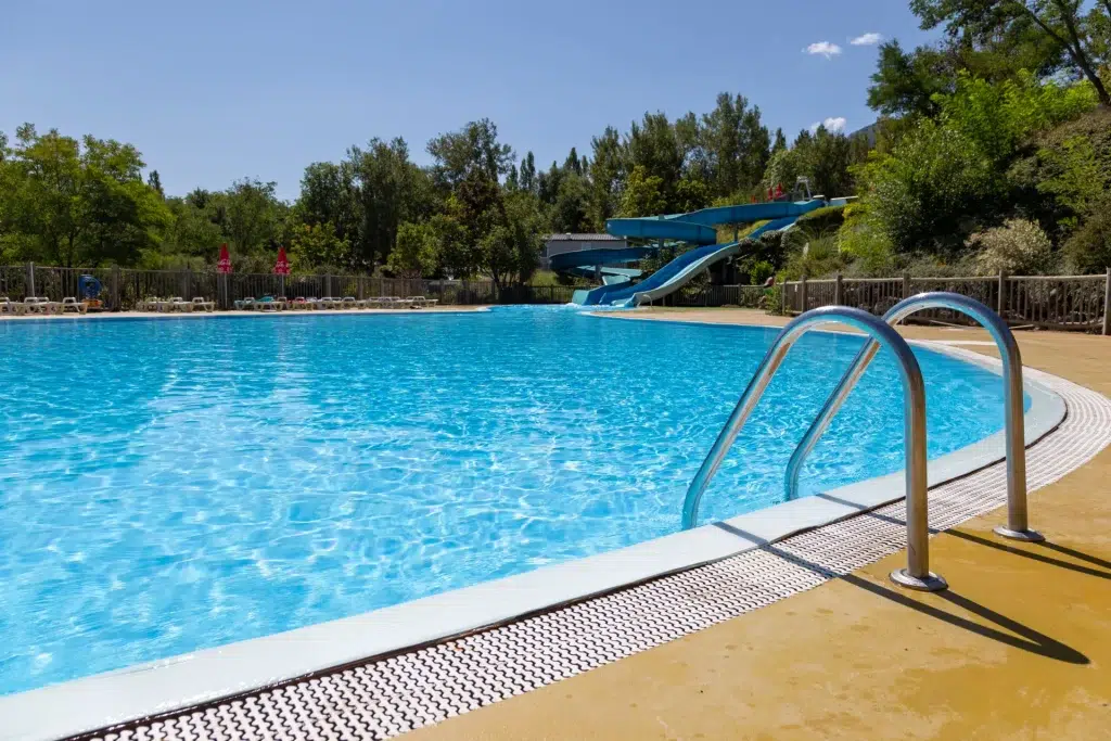 piscine toboggan